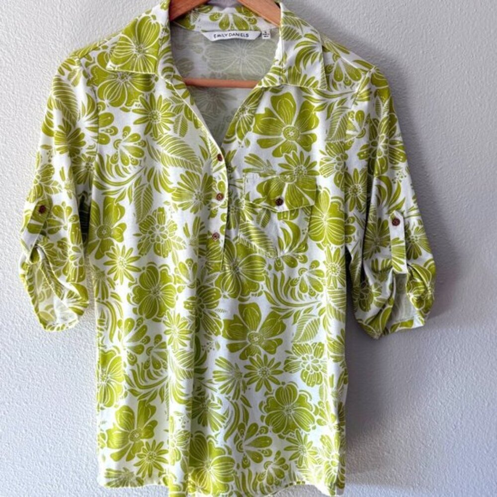 Emily Daniels Floral Lime Green Polo Size‎ S